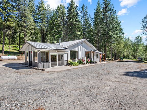 3rd image of 217&283 Wolverine Dr