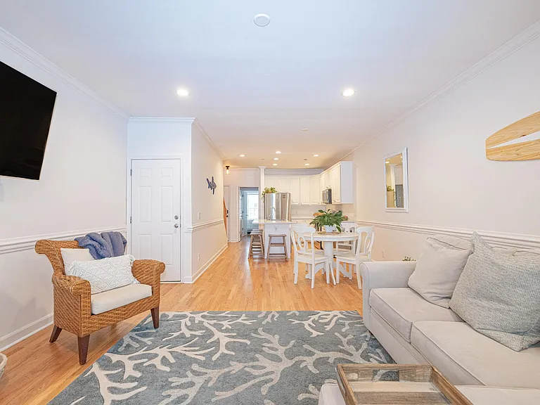 81 Sandbar Ln #27 — Photo 5
