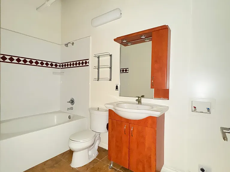 312 W 5th St #521 — Photo 1