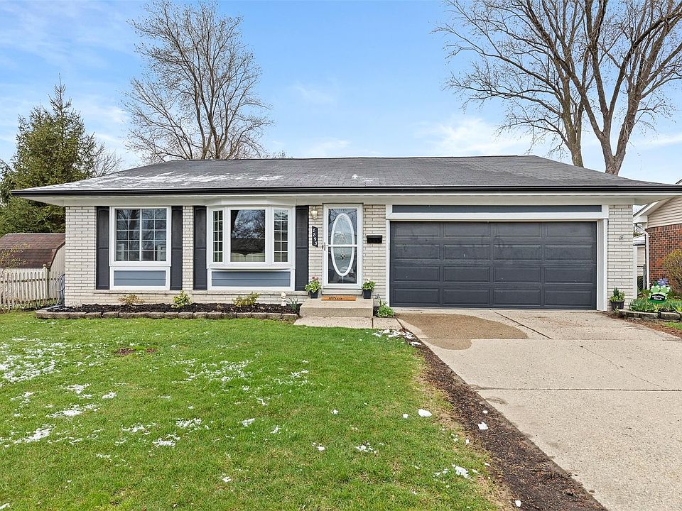 1st image of 8895 Briarwood Dr E