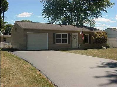3rd image of 23 Gail Ln
