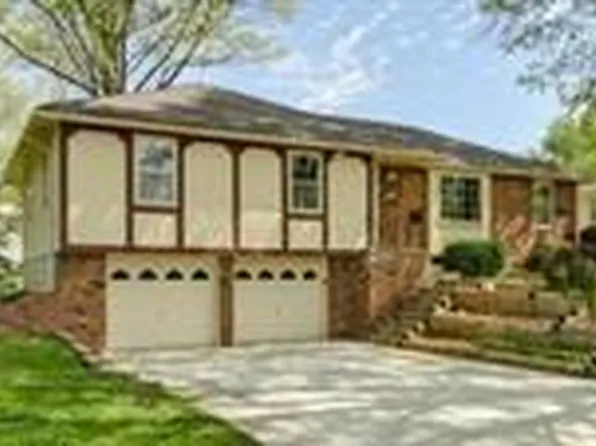 6701 Caenen Ave, Shawnee, KS 66216