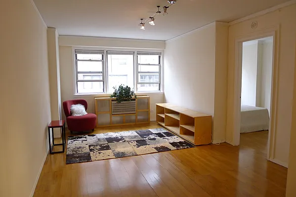 Rented by Flat Iron Real Estate | media 7