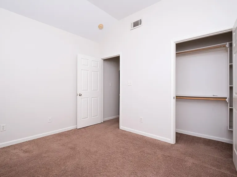 25 Courtfield Dr — Photo 33