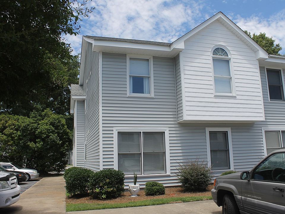 1st image of 123D W Victoria Ct