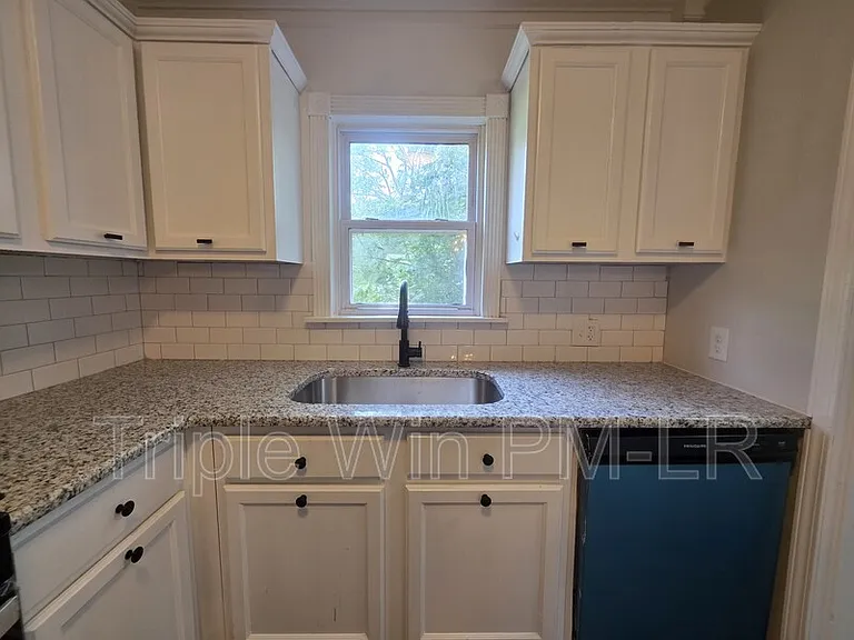 8700 Winston Dr — Photo 12