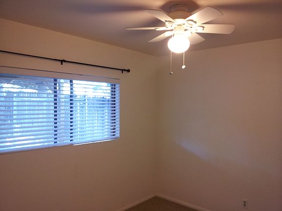 3rd image of 42525 Gumtree Dr