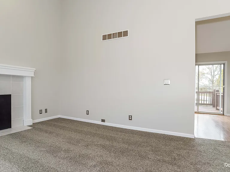 1611 Tyler Dr — Photo 5