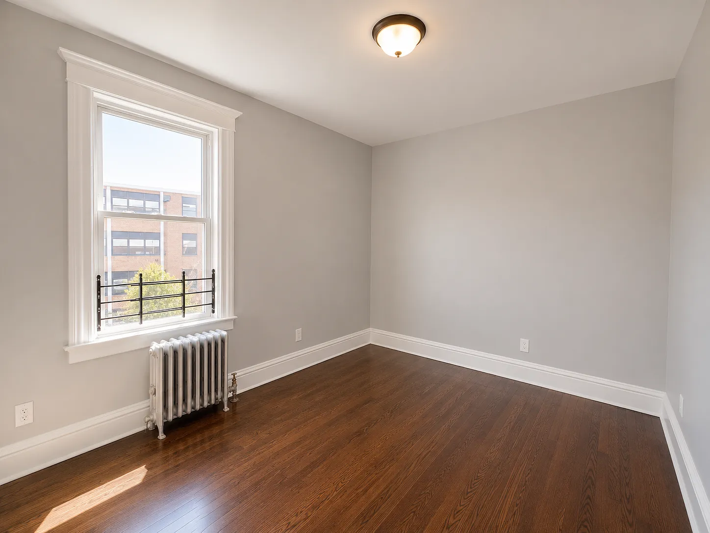 3 bed, 750 sqft, $1,995 — Photo 3