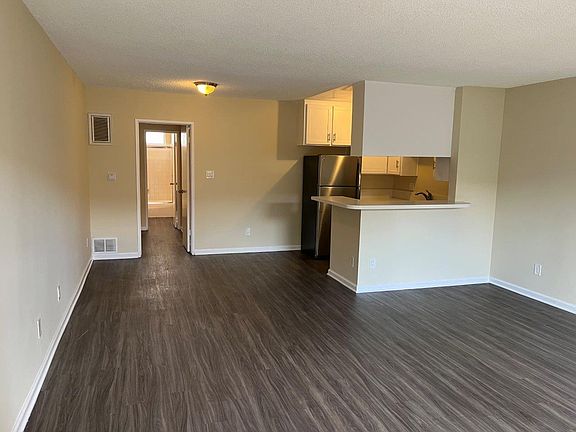 2nd image of 3560 S Centinela Ave APT 1
