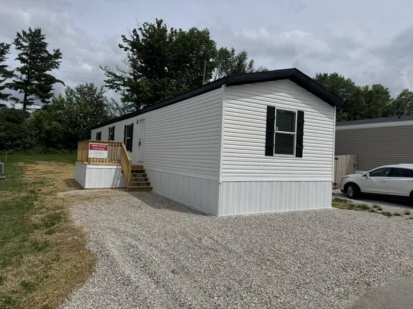 111 N Charlton Ave #60, Boonville, IN 47601