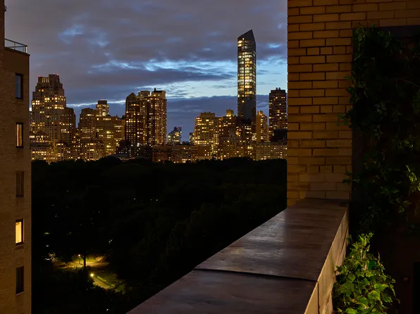 870 5th Avenue image 11 of 27