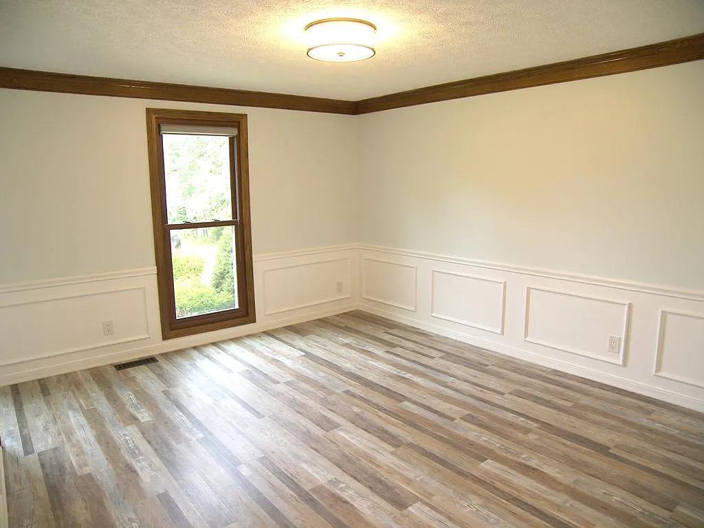 4 bed, 3.5 bath, 3392 sqft, $3,250 — Photo 4