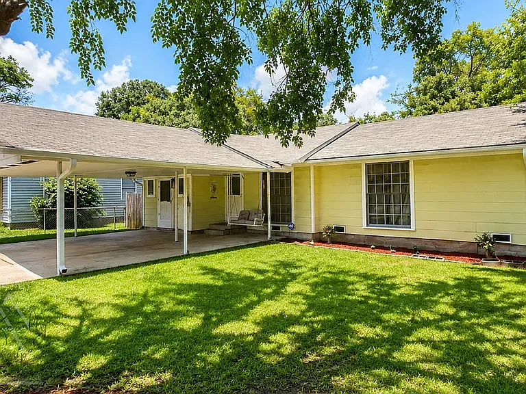 845 Singapore Dr