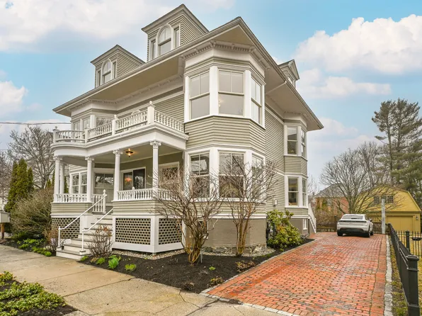 37 Carroll Street, Portland, ME 04102