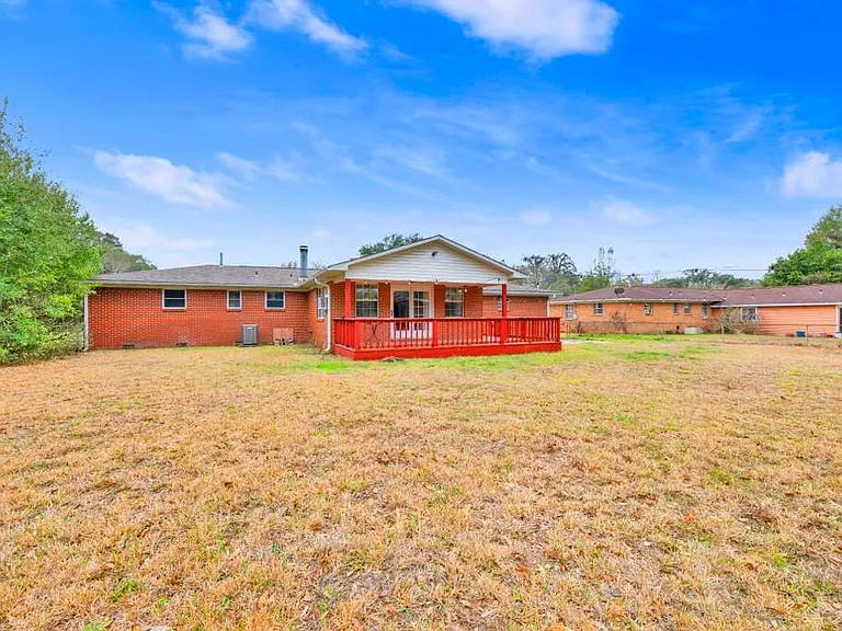 2490 E Burgess Rd — Photo 15