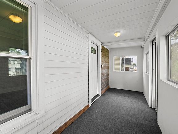 4th image of 421 39th St