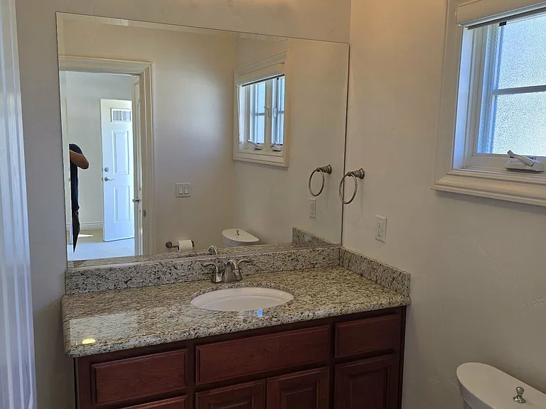 1850 Kickapoo Ct — Photo 5