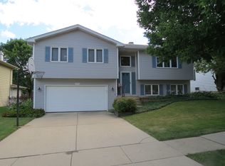 1945 Murcer Ln, Elgin, IL 60123