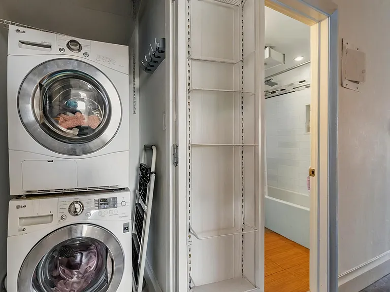 411 Manhattan Ave #9 — Photo 8