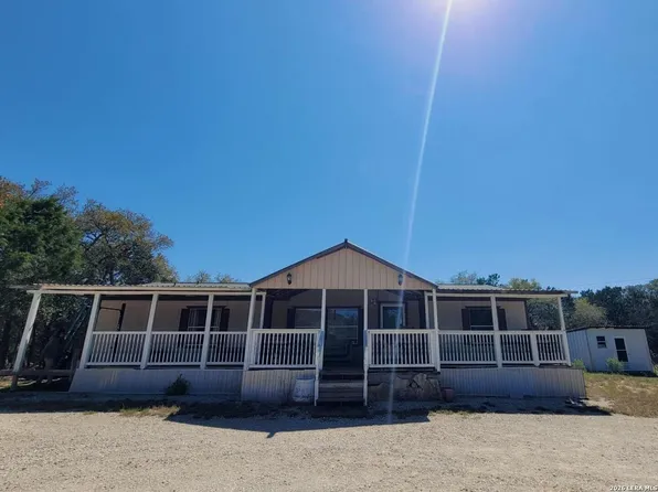 885 Brushy Creek, Lakehills, TX 78063