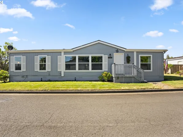 2836 SW Country Club Ave, Troutdale, OR 97060