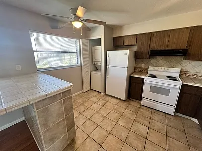 4745 Orange Grove Blvd #E11 — Photo 7