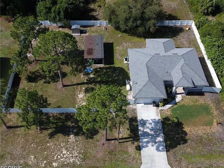 750 Cane St E — Photo 11