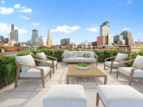 659 Baltic Street image 14 of 15