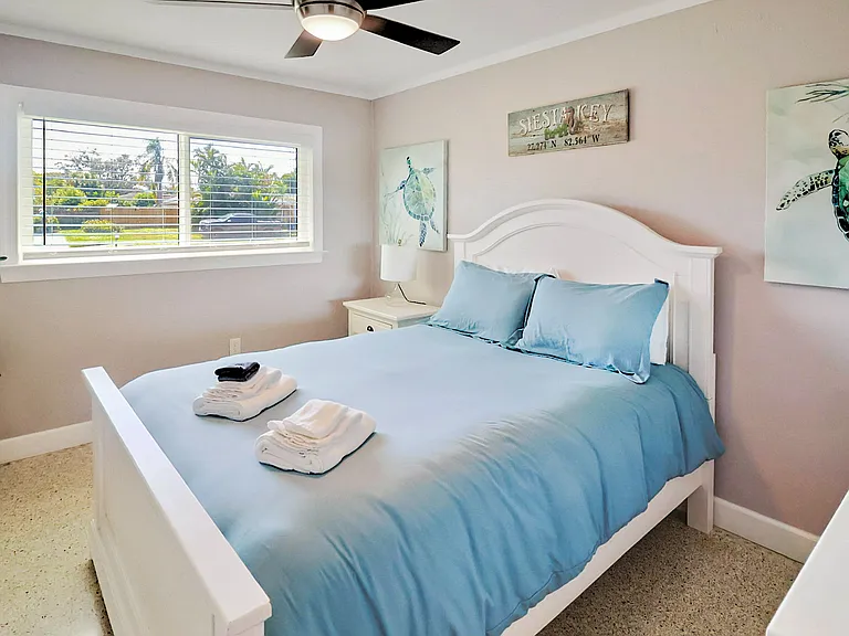 2545 Webber St — Photo 44