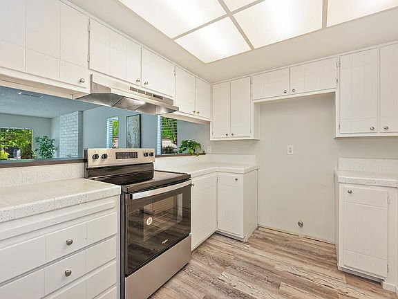 2nd image of 5510 Chianti Way