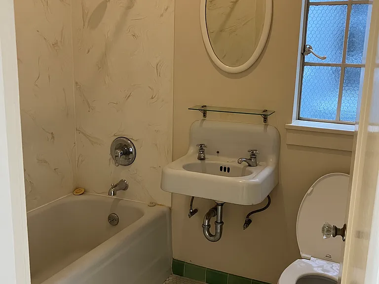 3500 35th Ave #23 — Photo 8