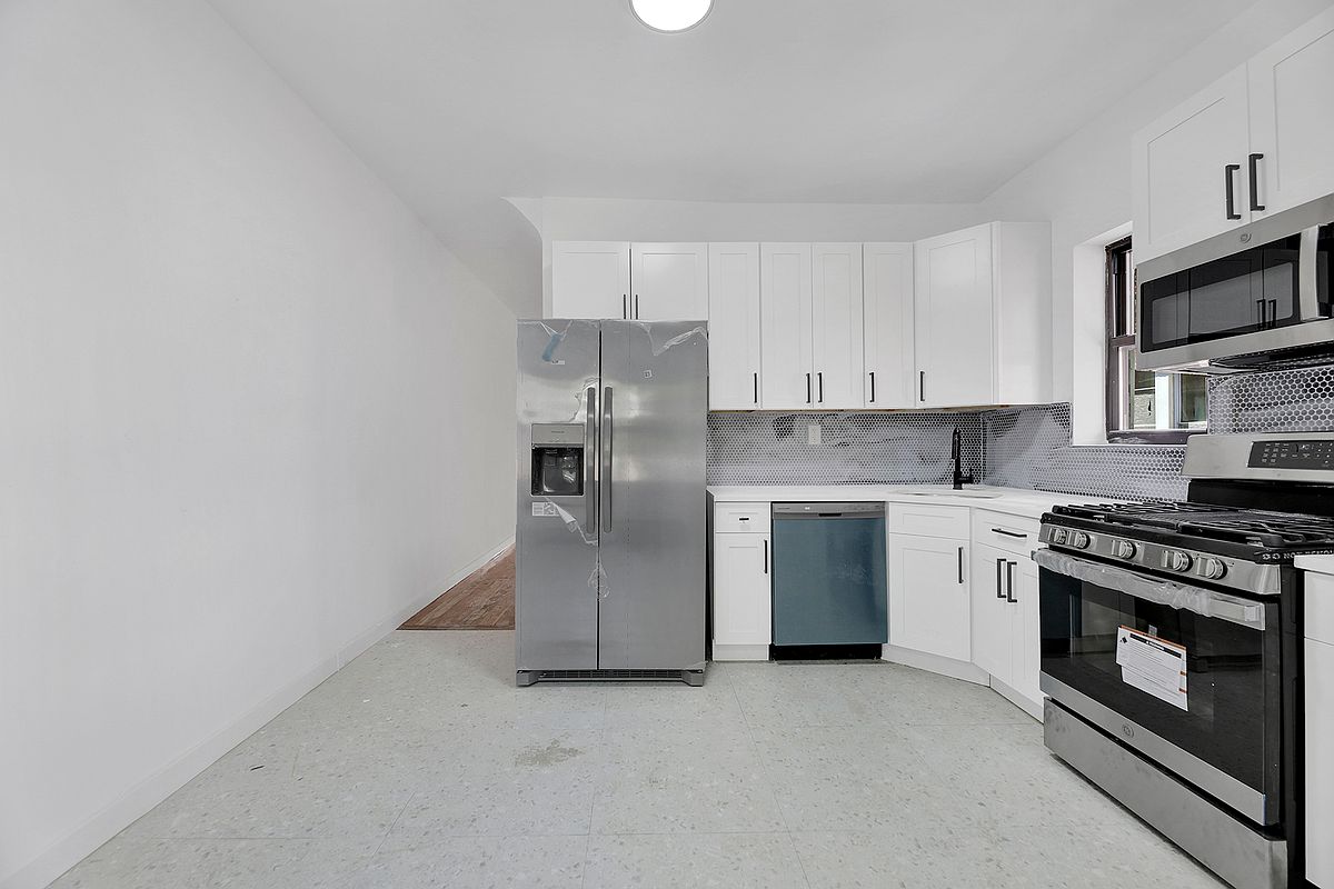 1509 East 48th Street #TWNHS