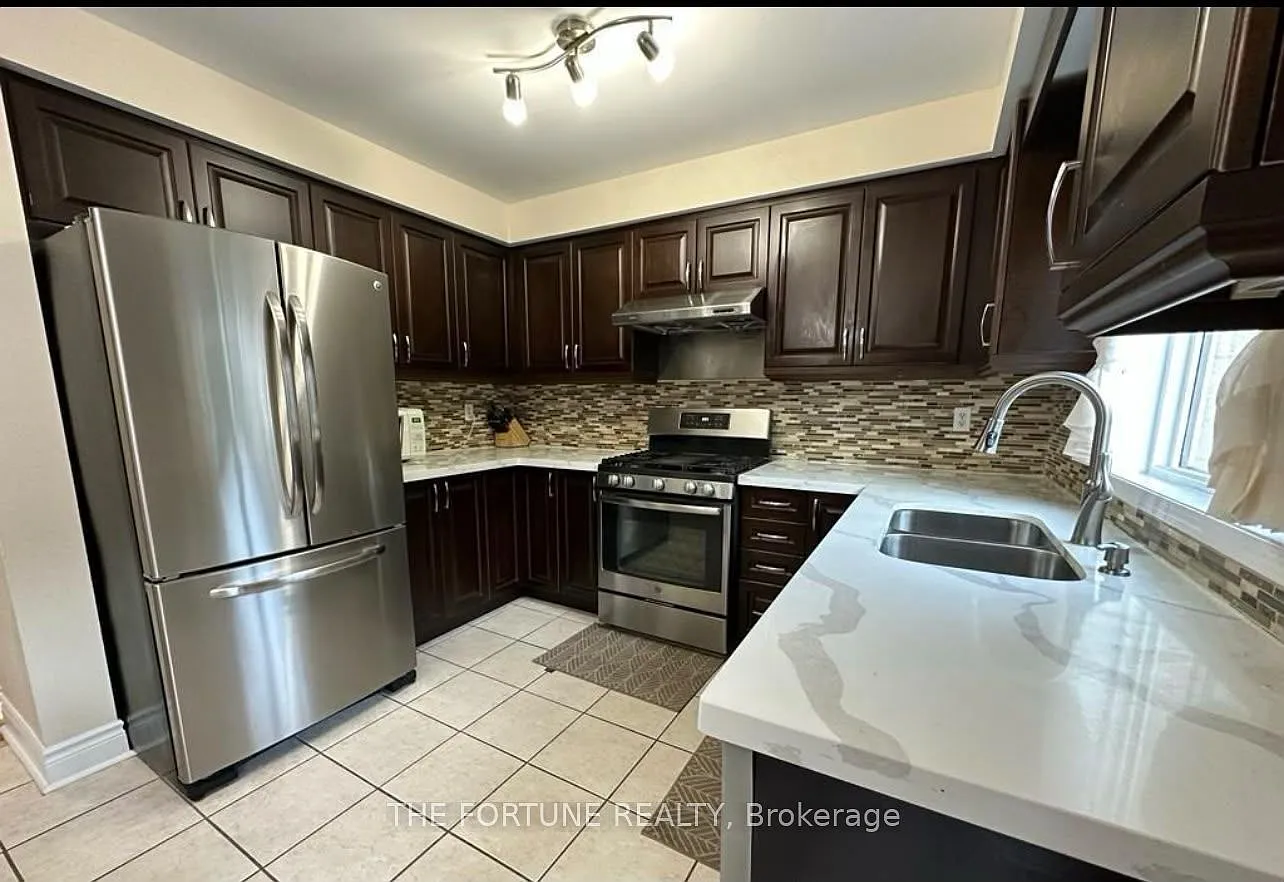 4 bed, $3,200 — Photo 4