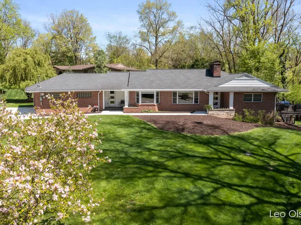 2220 Omena Ave SE, Grand Rapids, MI 49506