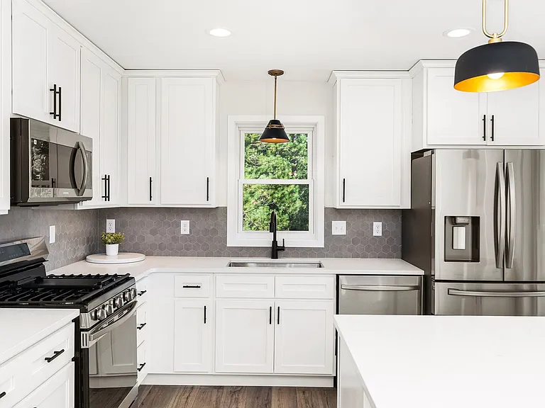 2108 Cottage Hill Cir — Photo 9