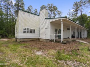 18281 Lake Ridge Dr, Saucier, MS 39574