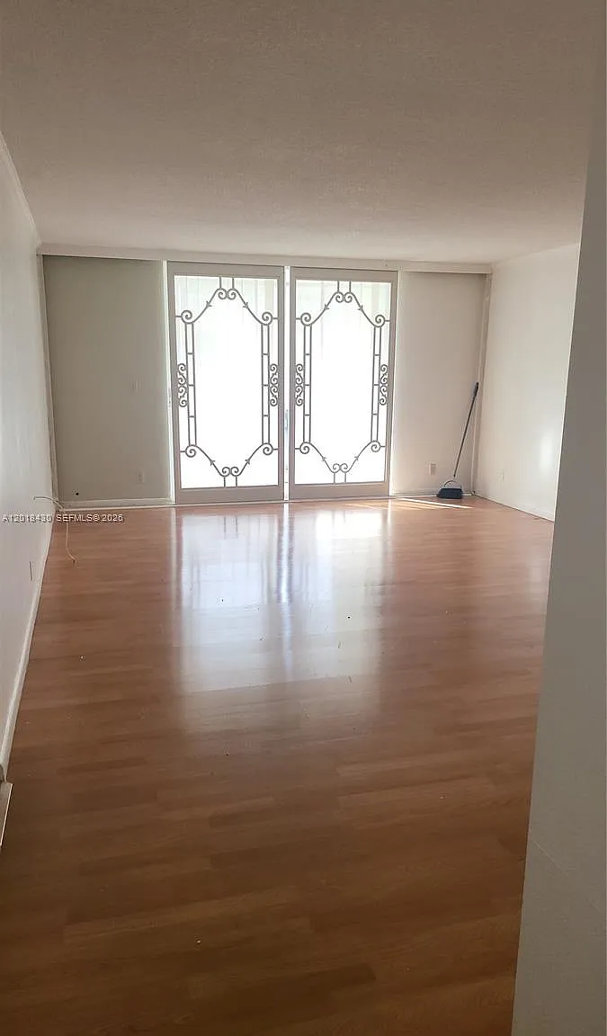 Meadowbrook Condo Apts Bl — Photo 3