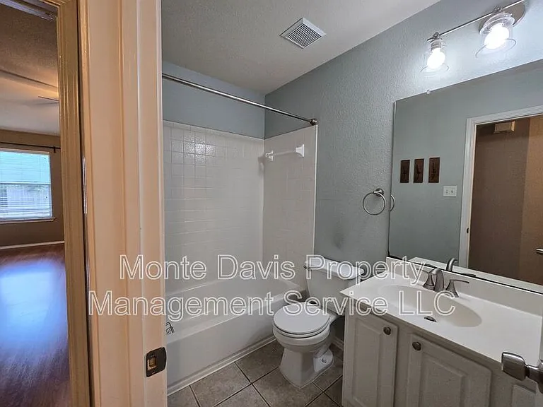 14309 Ballycastle Trl — Photo 29