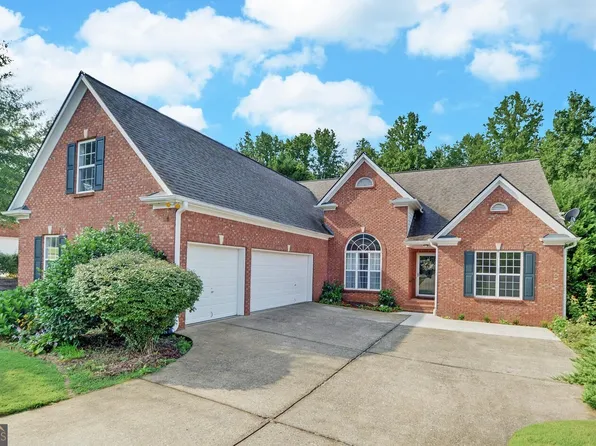 94 Bent Ridge Dr S, Dawsonville, GA 30534