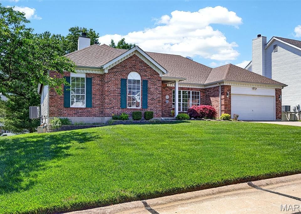 1st image of 23 Bridgeway Ct