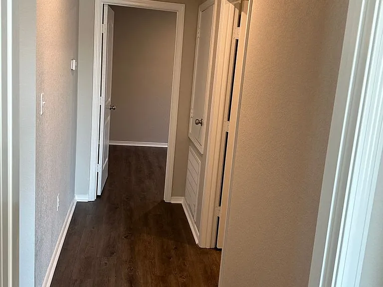 205 Logan Dr — Photo 16