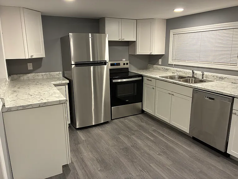765 W Outer Dr — Photo 9