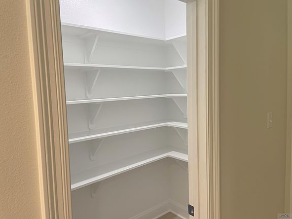 4th image of 232 Marie Claire Dr