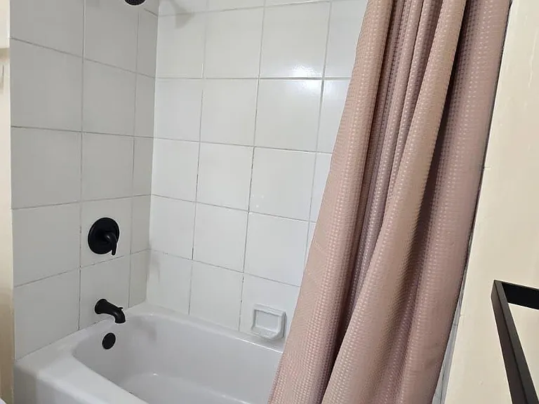 105 S Riverside Dr #402 — Photo 27