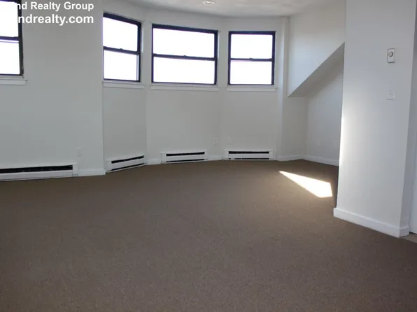 483 E Broadway APT 8, Boston, MA 02127