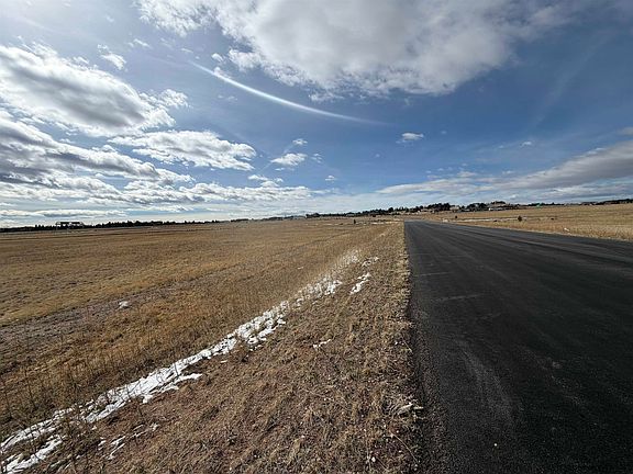 5th image of 3 W Ole Maverick Rd