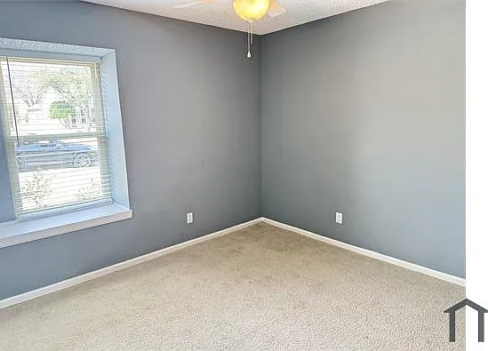 250 Barclay Ave — Photo 8