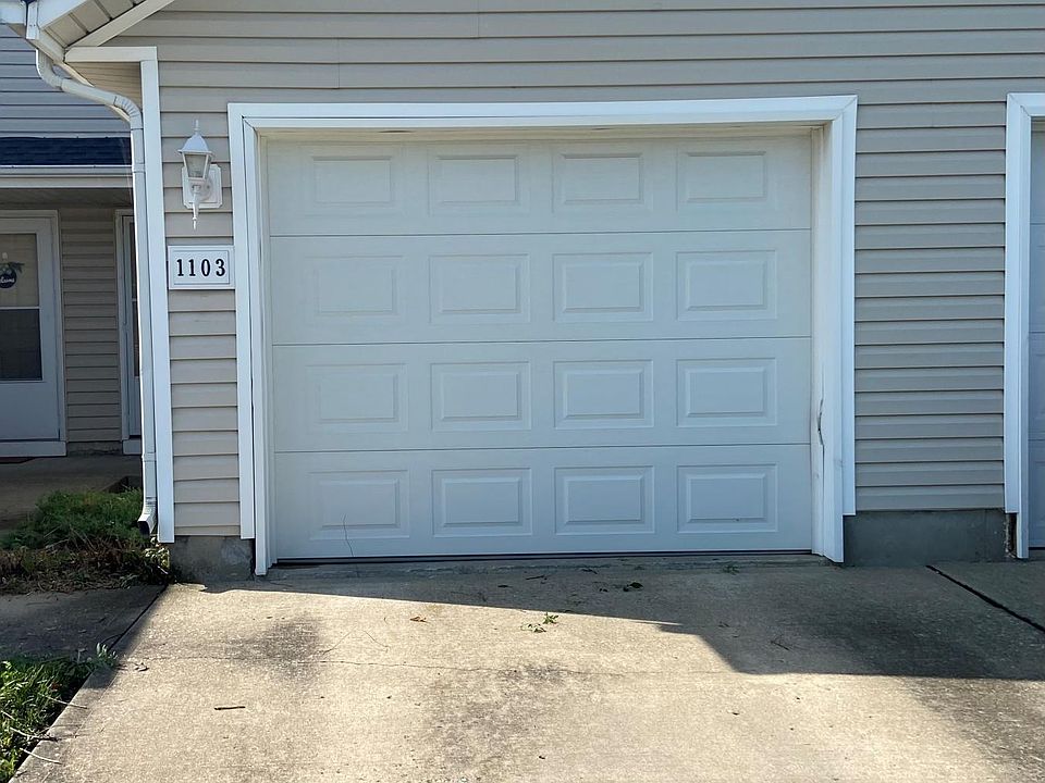 1st image of 1103 Toulouse St