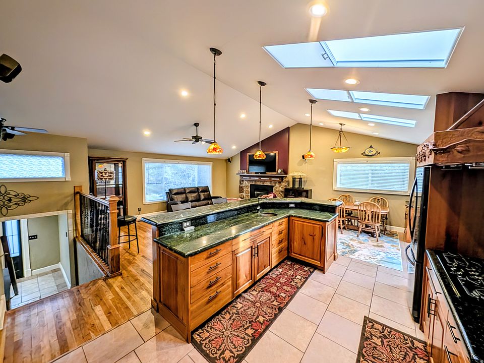 1st image of 1515 E Gentile St